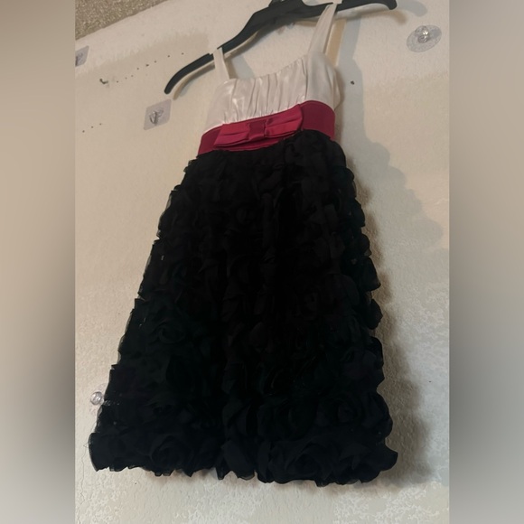 Ruby Rox Girls 3D Roses Fancy Dress - Picture 4 of 16